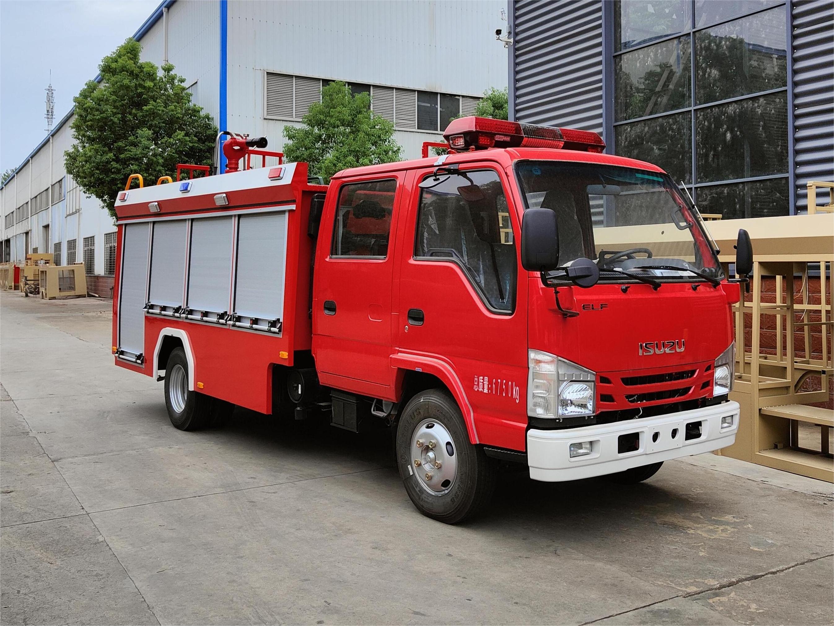 五十鈴2噸水罐消防車