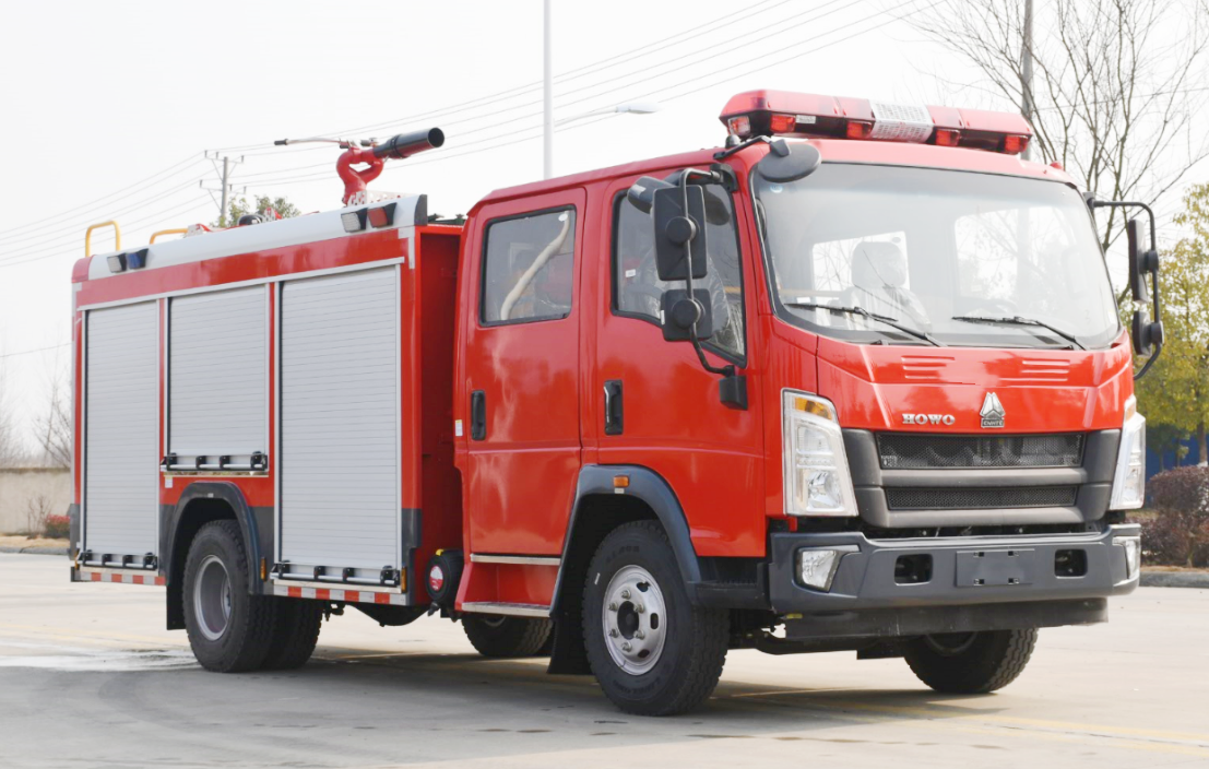 豪沃4噸泡沫消防車