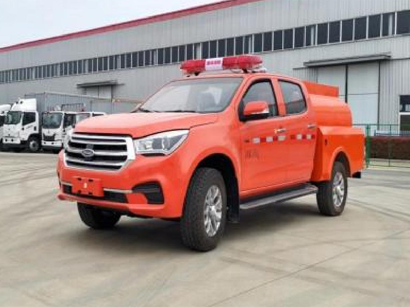 小型四驅慶鈴雙排1.0方高壓噴霧車